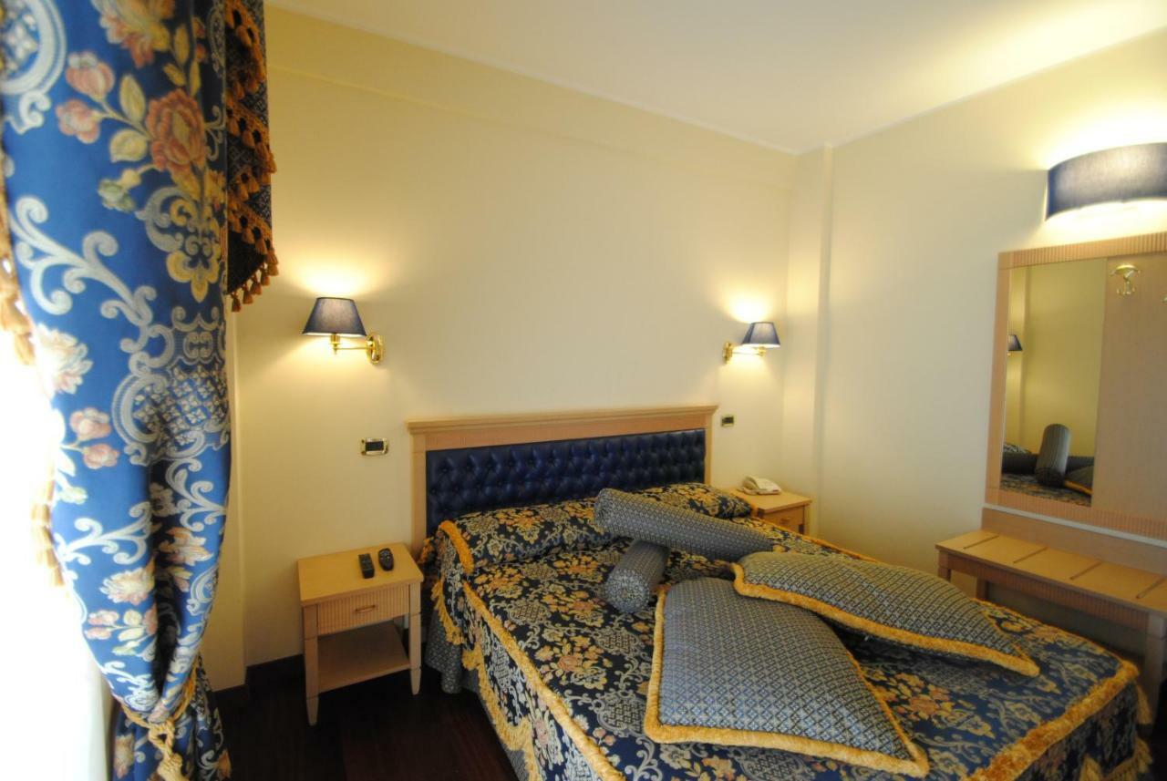 Hotel Concorde Sant'Egidio alla Vibrata Exterior photo