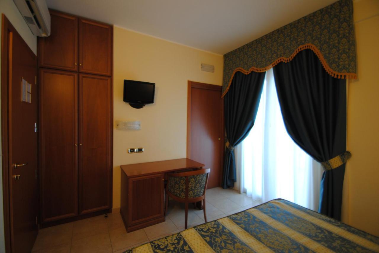 Hotel Concorde Sant'Egidio alla Vibrata Exterior photo