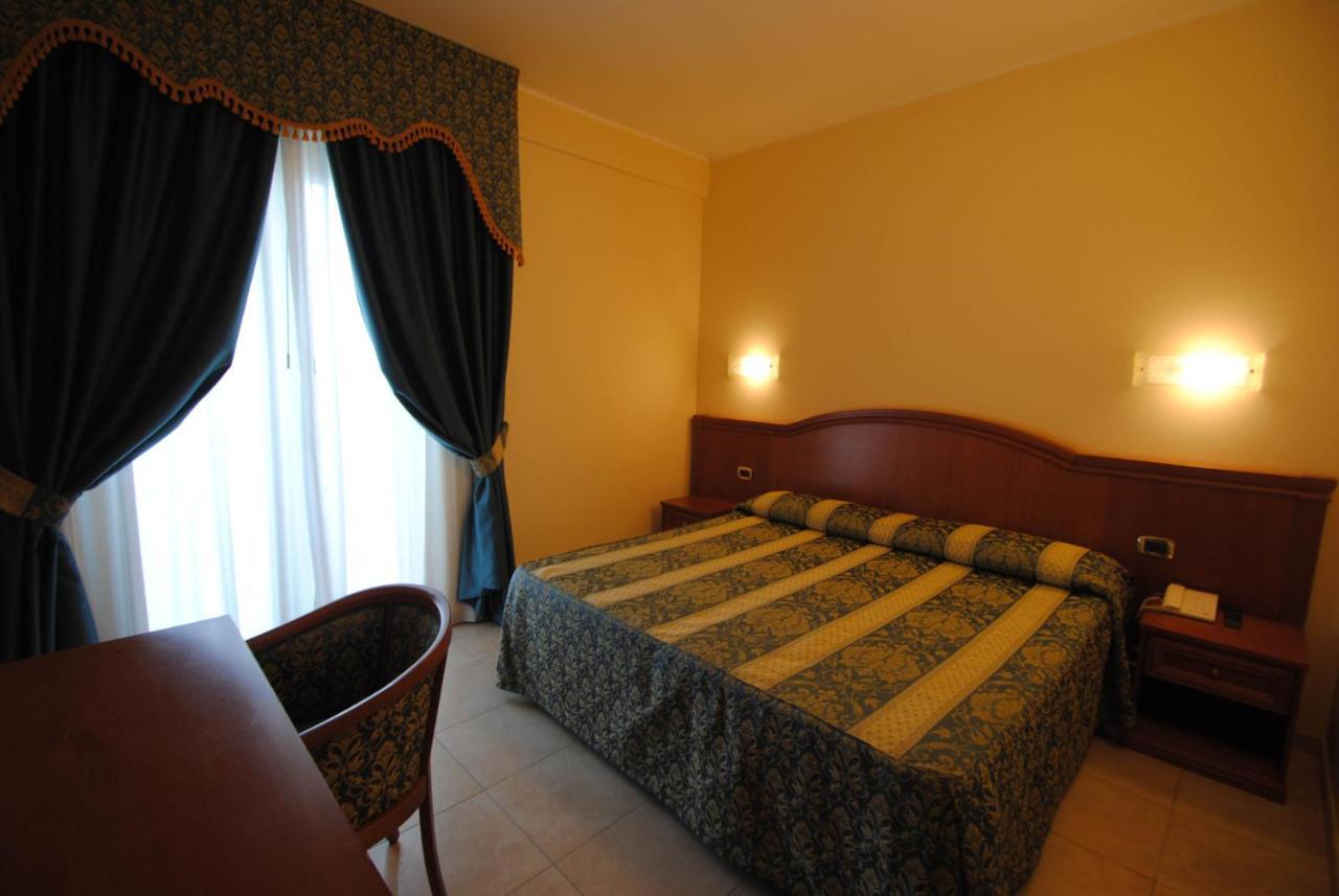 Hotel Concorde Sant'Egidio alla Vibrata Exterior photo